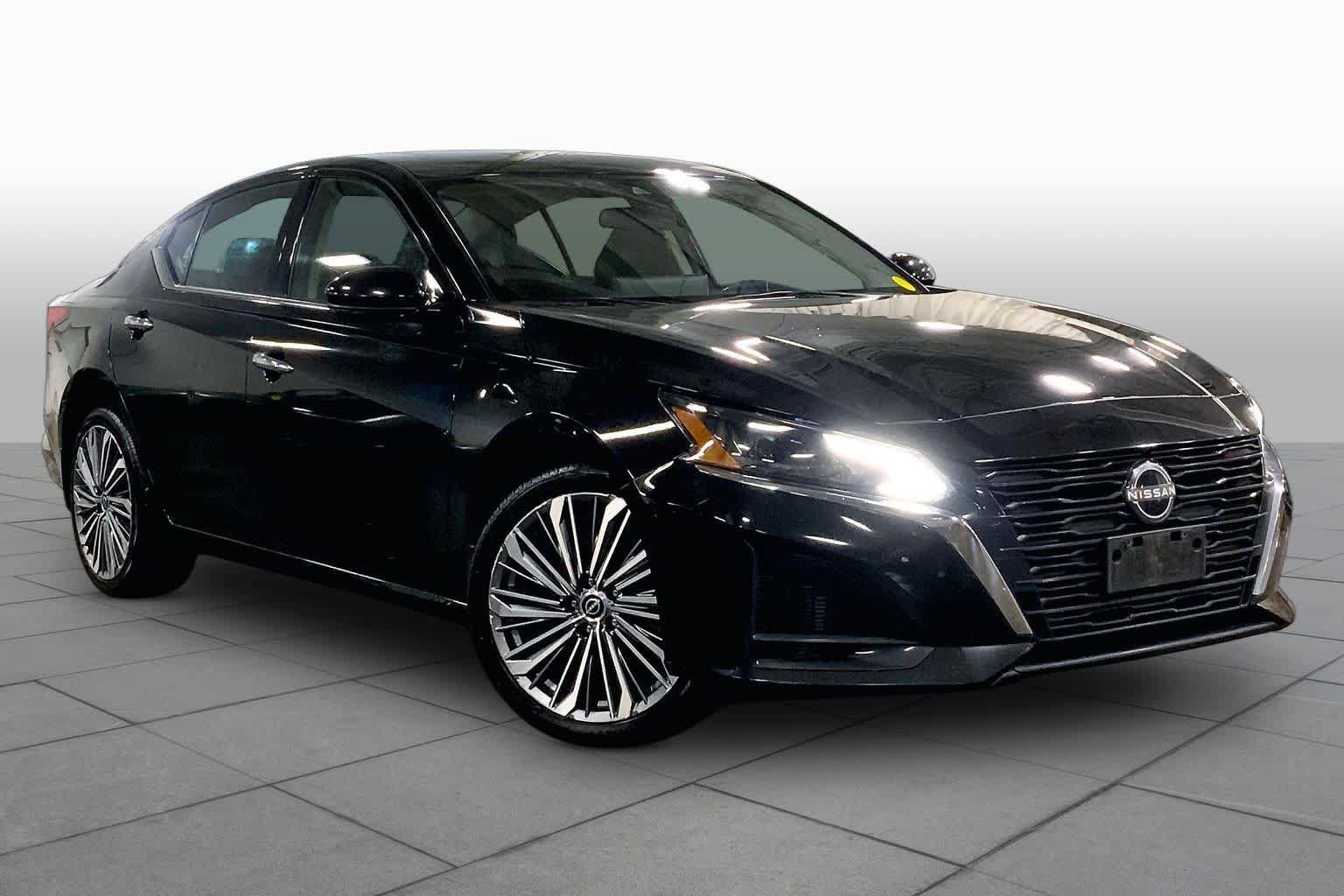 Used 2023 Nissan Altima 2.5 SL AWD/4WD image 3