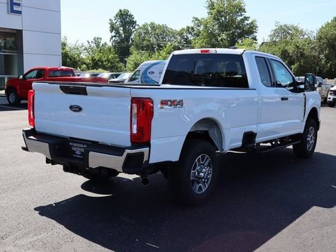 New 2025 Ford F350 XLT w/ FX4 Off-Road Package image 3