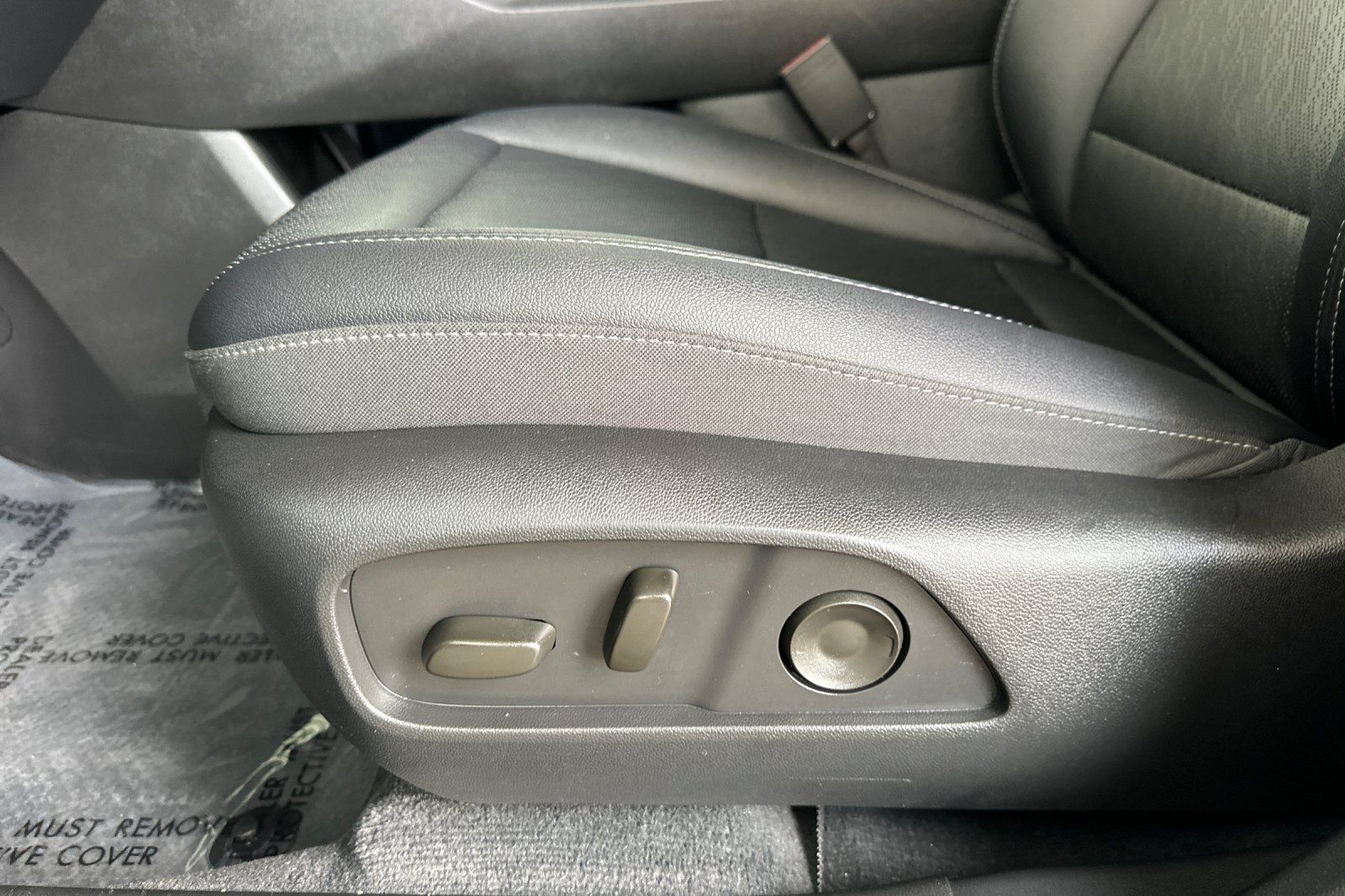 Used 2026 Chevrolet Equinox LT w/ Convenience Package II AWD/4WD image 13