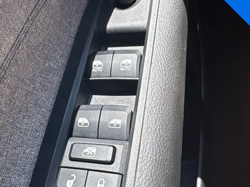 Used 2024 Jeep Compass Latitude AWD/4WD image 17