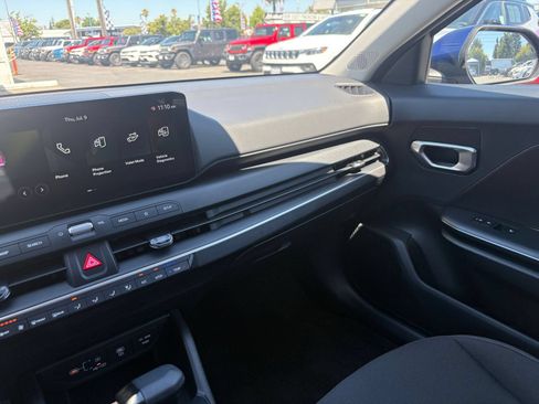 Used 2026 Kia K4 FWD image 35