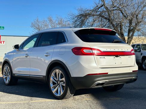Used 2017 Lincoln MKX Reserve w/ Driver Assistance Package image 4