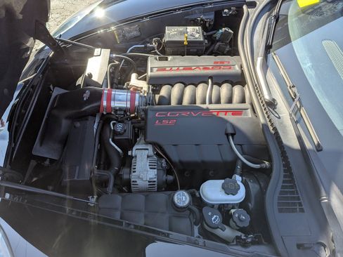 Used 2005 Chevrolet Corvette Coupe w/ Preferred Equipment Group image 32