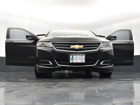 Used 2017 Chevrolet Impala LT image 11