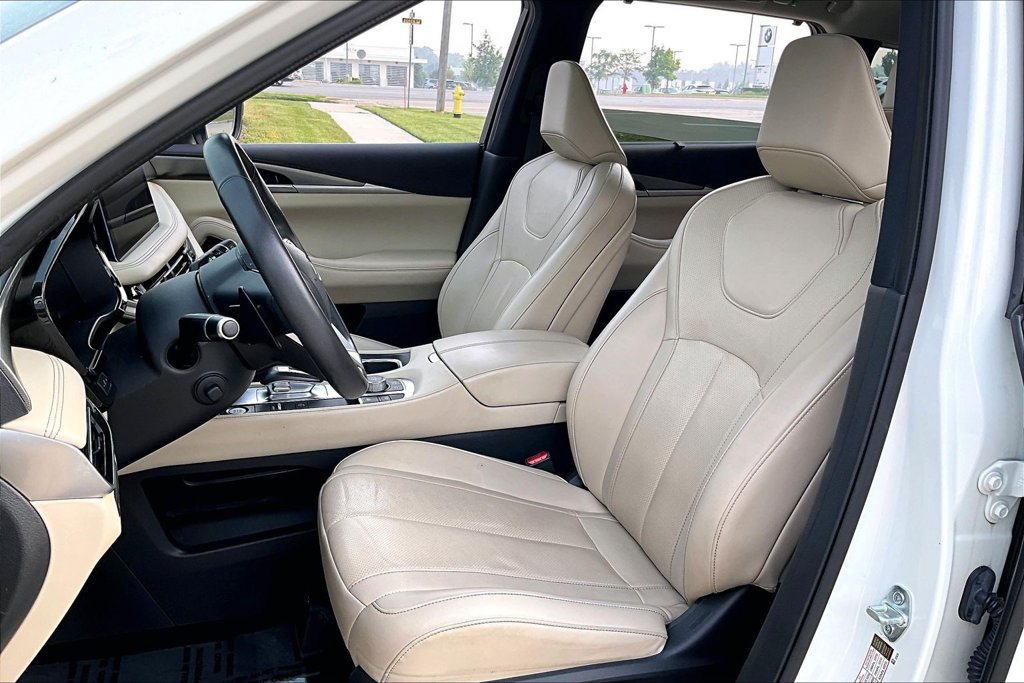 Certified 2024 INFINITI QX60 Luxe w/ Vision Package AWD/4WD image 15
