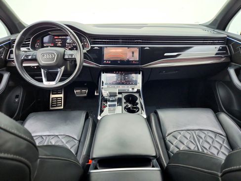 Used 2022 Audi SQ7 Premium Plus AWD/4WD image 24