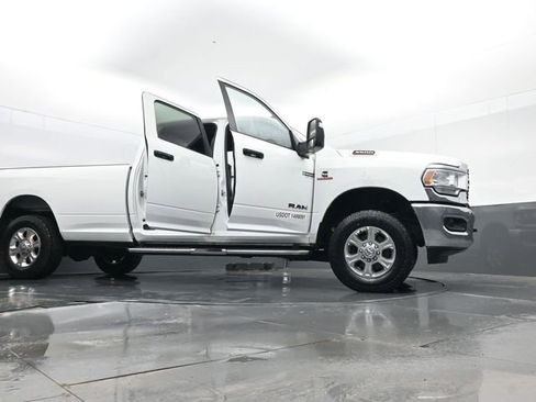 Used 2024 RAM 3500 Big Horn AWD/4WD image 29