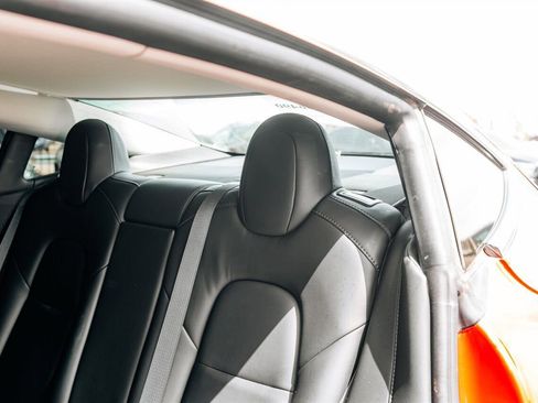 Used 2020 Tesla Model 3 Performance image 30