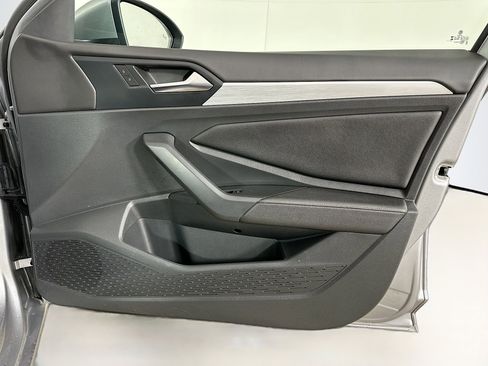 Used 2025 Volkswagen Jetta S image 30