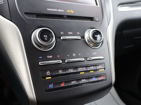 Used 2019 Lincoln MKC Black Label image 38