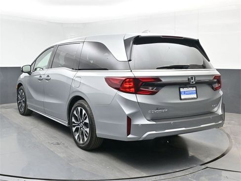 Used 2025 Honda Odyssey Elite image 7