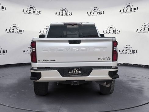 Used 2022 Chevrolet Silverado 2500 High Country w/ Z71 Off-Road Package image 5