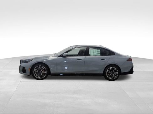 New 2026 BMW 530i xDrive 530i xDrive w/ M Sport Package image 2
