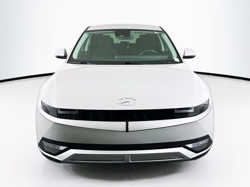 Used 2024 Hyundai Ioniq 5 SEL RWD image 2