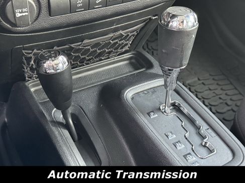 Used 2016 Jeep Wrangler Unlimited Sport w/ Connectivity Group image 11