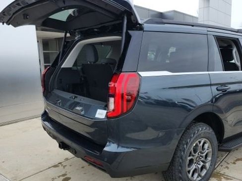 New 2026 Ford Expedition Active image 24