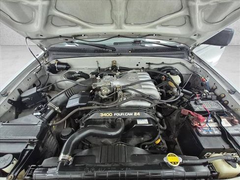 Used 2002 Toyota Tacoma PreRunner w/ SR5 Pkg w/ Chrome Pkg RWD image 23