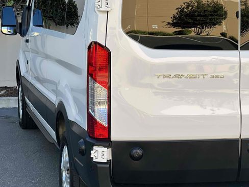 Used 2024 Ford Transit 350 XLT image 30