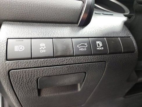 Certified 2023 Toyota Camry LE FWD image 33