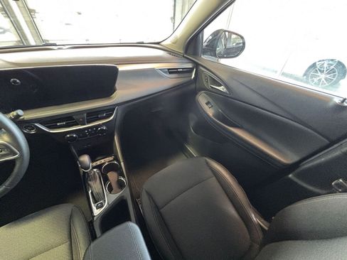 Used 2025 Buick Encore GX Preferred image 38