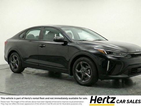 Used 2025 Kia K4 LXS image 1