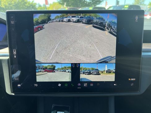 Used 2025 Tesla Model X AWD/4WD image 19