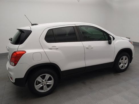 Used 2020 Chevrolet Trax LS AWD/4WD image 10