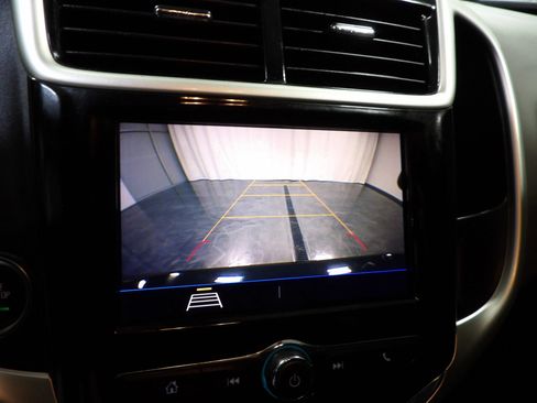Used 2020 Chevrolet Sonic Premier FWD image 15