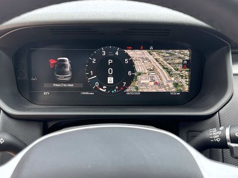 Certified 2024 Land Rover Discovery Dynamic SE image 28