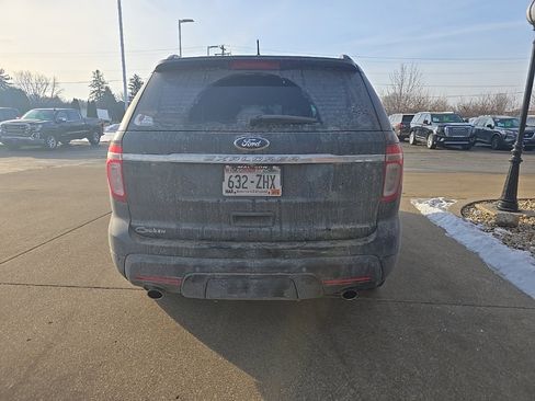 Used 2014 Ford Explorer XLT w/ Equipment Group 202A image 6