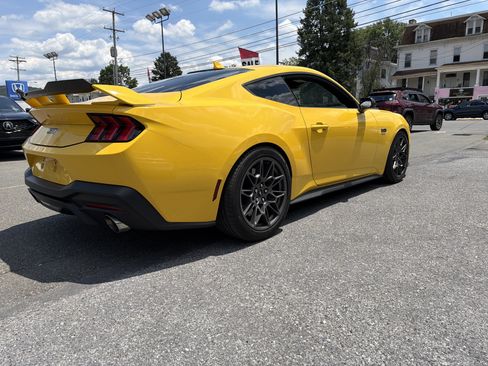 Used 2024 Ford Mustang GT w/ GT Performance Package RWD image 7