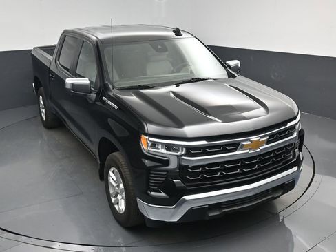 Used 2024 Chevrolet Silverado 1500 LT image 31