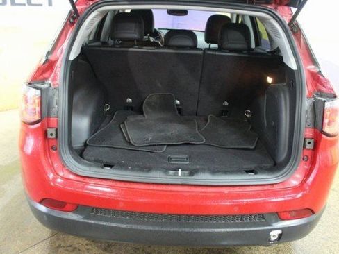 Used 2021 Jeep Compass Limited w/ Sun and Sound Group image 11