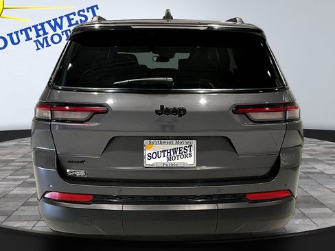 Used 2024 Jeep Grand Cherokee L Laredo AWD/4WD image 5