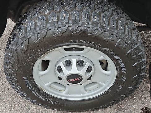 Used 2022 GMC Sierra 2500 SLE image 10