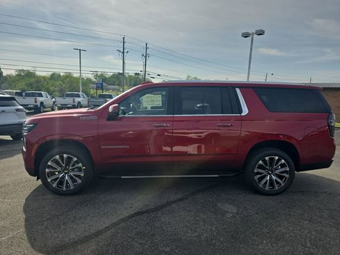 New 2026 Chevrolet Suburban High Country AWD/4WD image 2