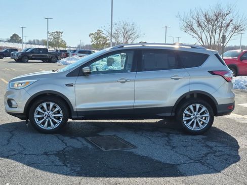 Used 2017 Ford Escape Titanium image 4