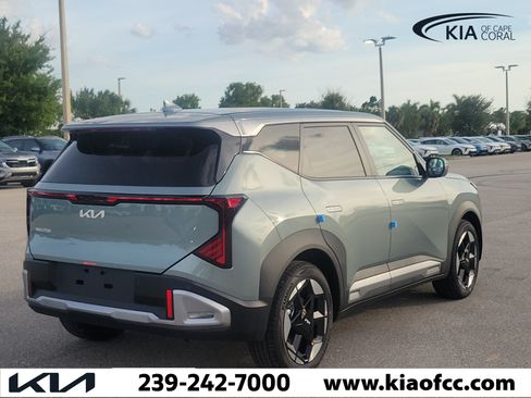 New 2027 Kia Seltos S FWD image 6