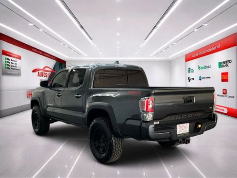 Used 2020 Toyota Tacoma TRD Off-Road w/ Technology Package image 5