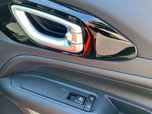 Certified 2026 Jeep Compass Latitude image 36