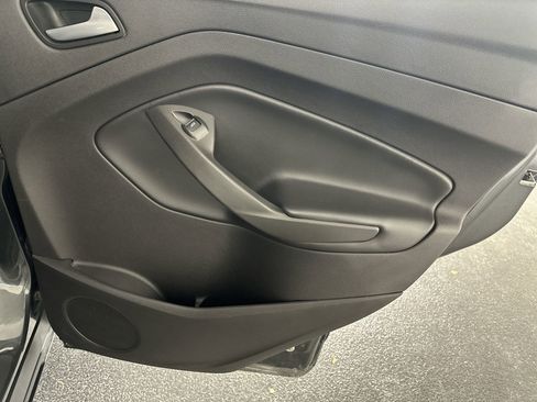 Used 2018 Ford Escape SE image 35