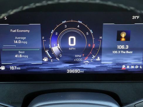 Used 2025 Chevrolet Traverse LT FWD image 38