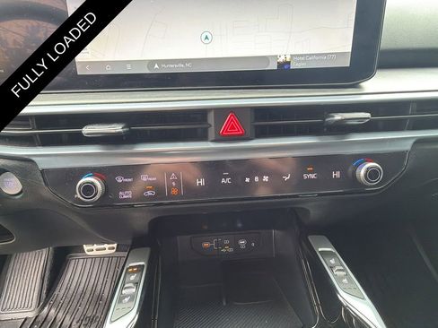 Used 2024 Kia Sorento SX image 50