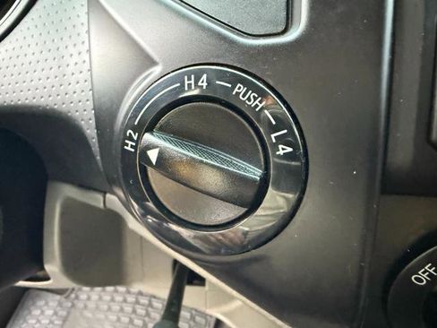 Used 2014 Toyota Tacoma 4x4 Access Cab w/ Convenience Package image 17