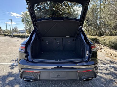 Certified 2022 Porsche Macan image 28
