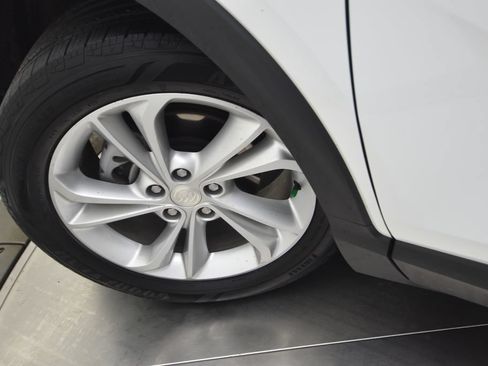 Used 2023 Buick Encore GX Preferred w/ Cold Weather Comfort Package AWD/4WD image 32