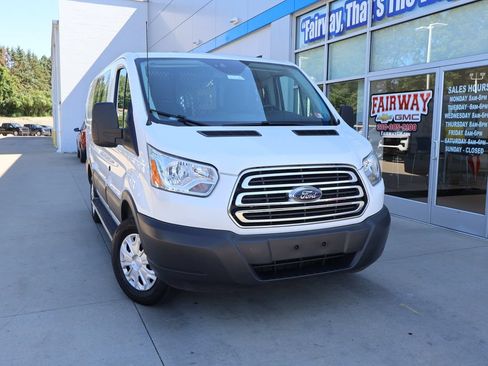 Used 2017 Ford Transit 250 130 Low Roof w/ Exterior Upgrade Package RWD image 33