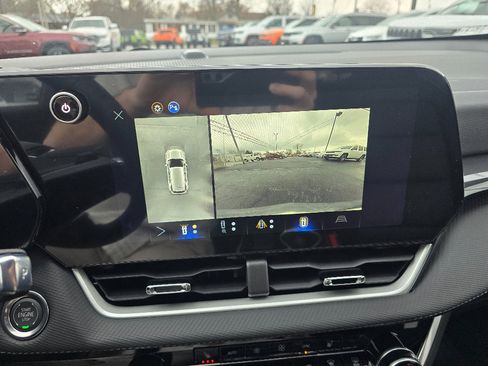 New 2026 Chevrolet Equinox LT w/ Convenience Package II image 11