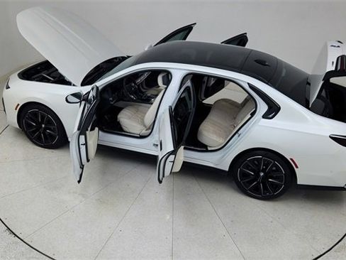 Used 2025 BMW 740i xDrive 740i xDrive image 85