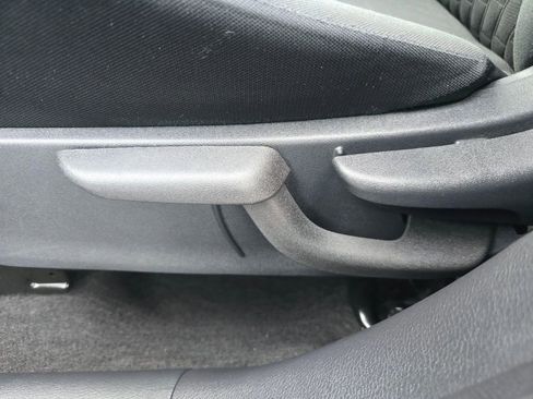 Used 2024 Nissan Kicks SV image 25